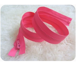 Reißverschluss aus Kunststoff 5mm trennbar 85cm -Pink